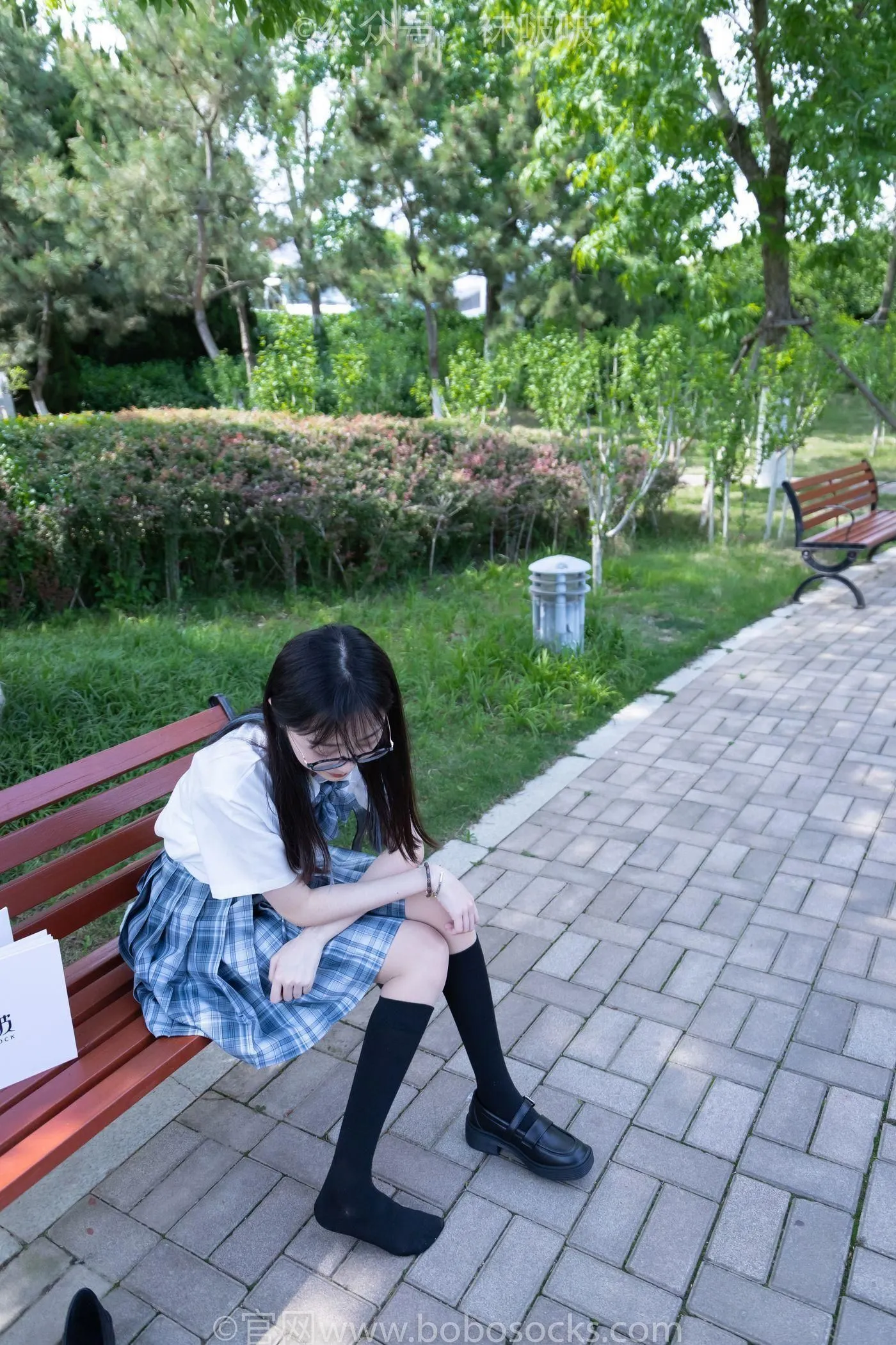 [BoBoSocks袜啵啵]NO.007 稚予-JK制服、皮鞋、黑色中筒棉袜、肉丝 [143P]插图4